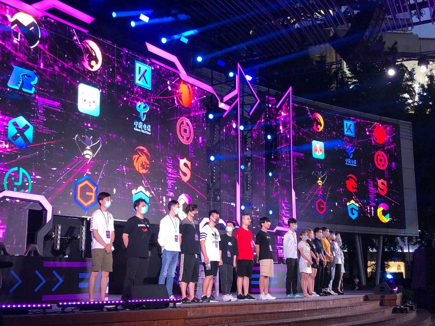 等话题迅速 等话题迅速