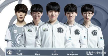 亚历山大 亚历山大